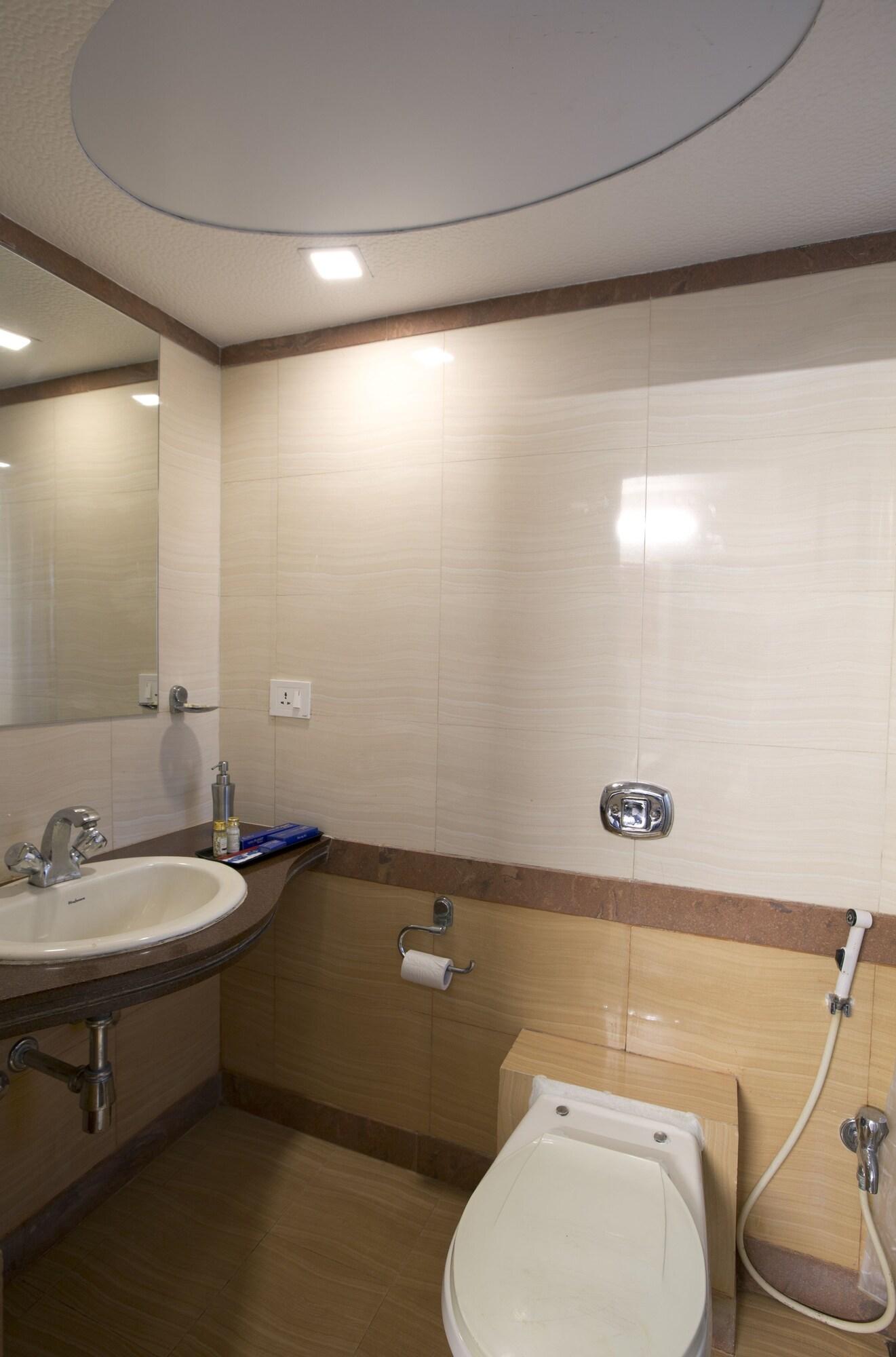 Hotel Planet Residency Мумбаи Экстерьер фото