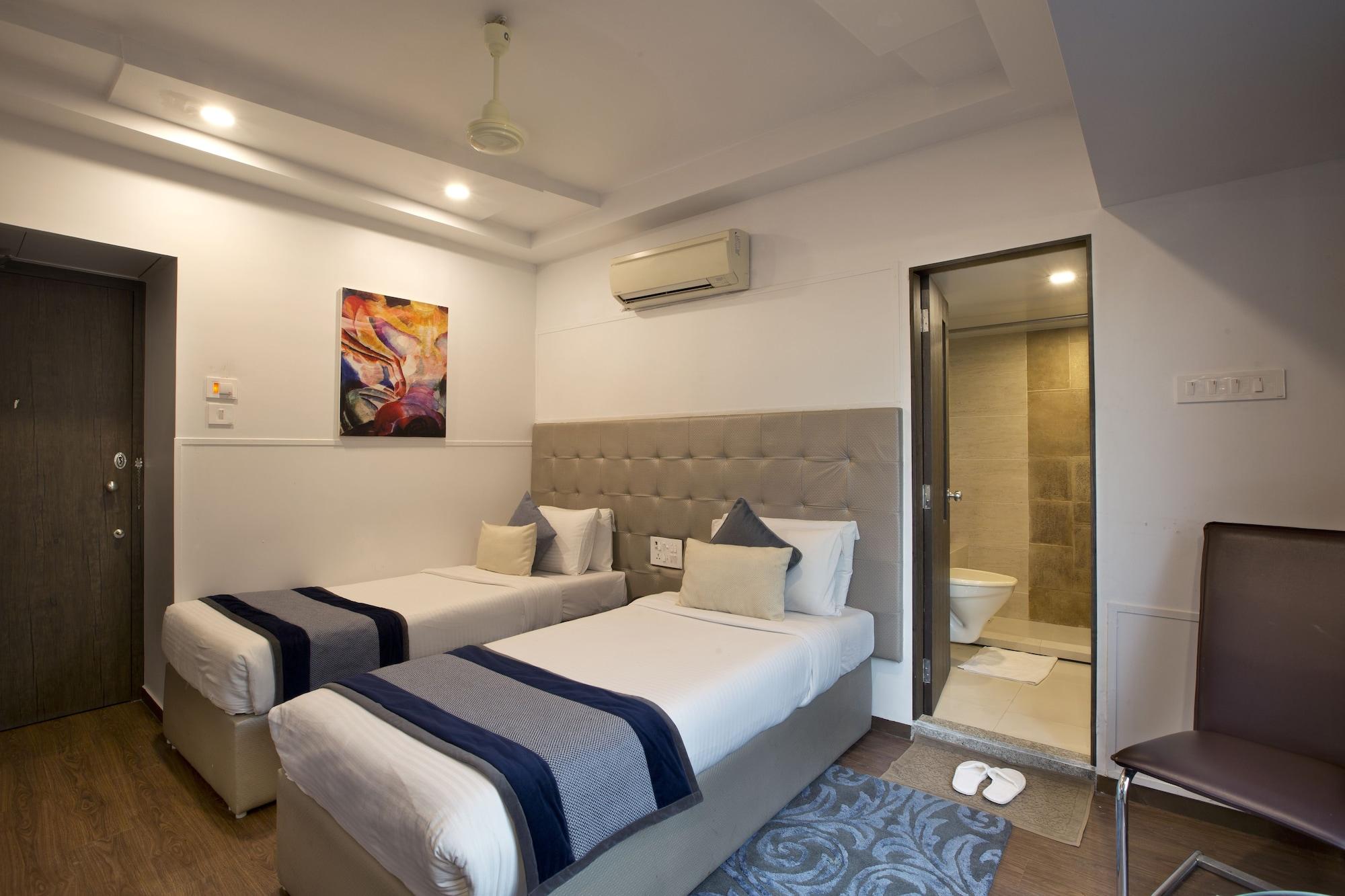 Hotel Planet Residency Мумбаи Экстерьер фото
