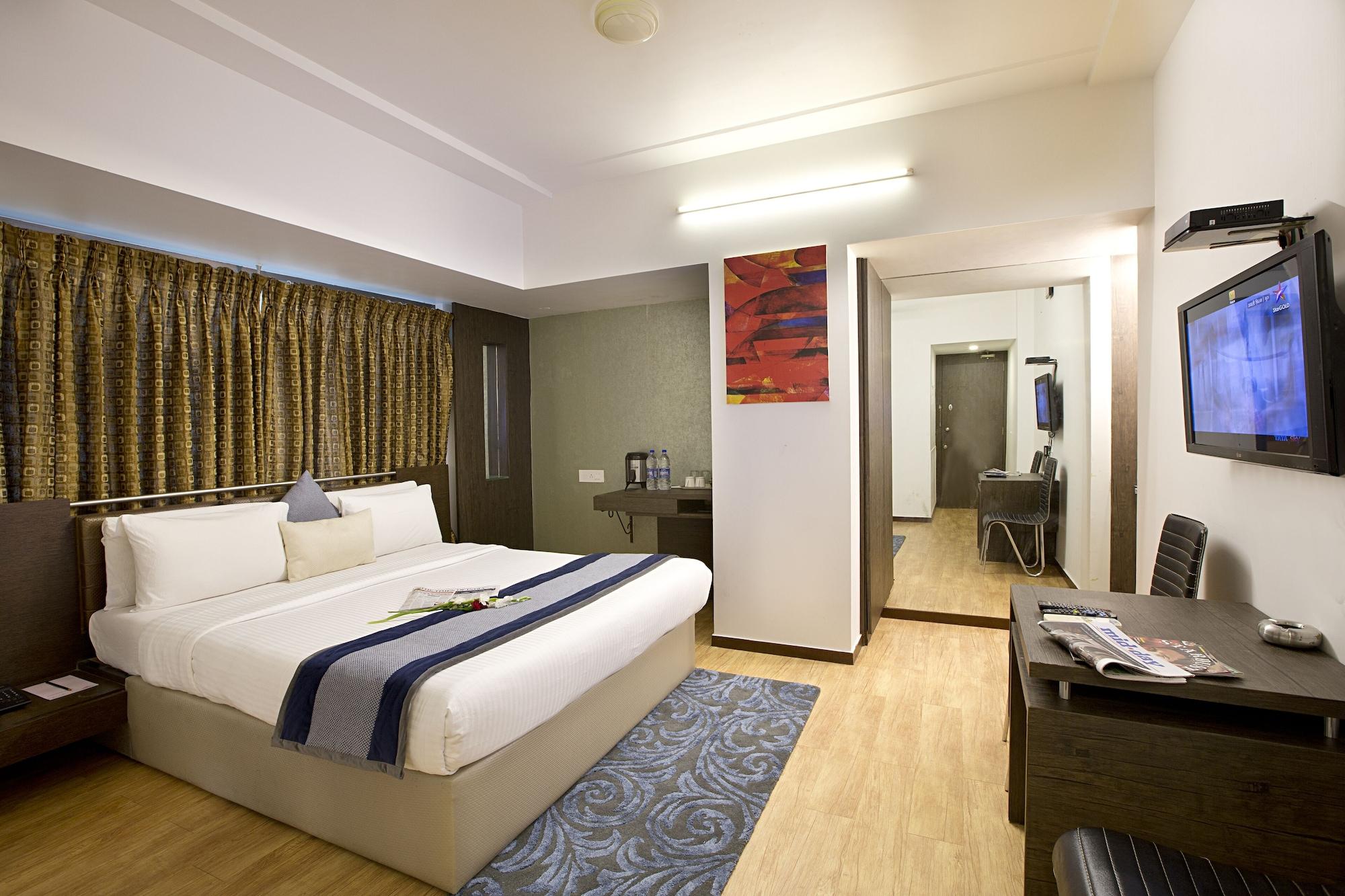 Hotel Planet Residency Мумбаи Экстерьер фото