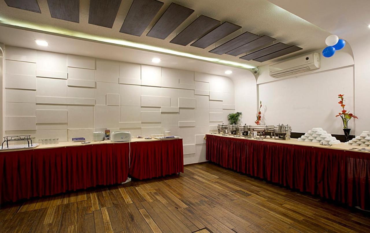 Hotel Planet Residency Мумбаи Экстерьер фото